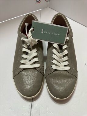 REVITALIGN Olive-Taupe Women's Low-Top Lace-Up Sneakers